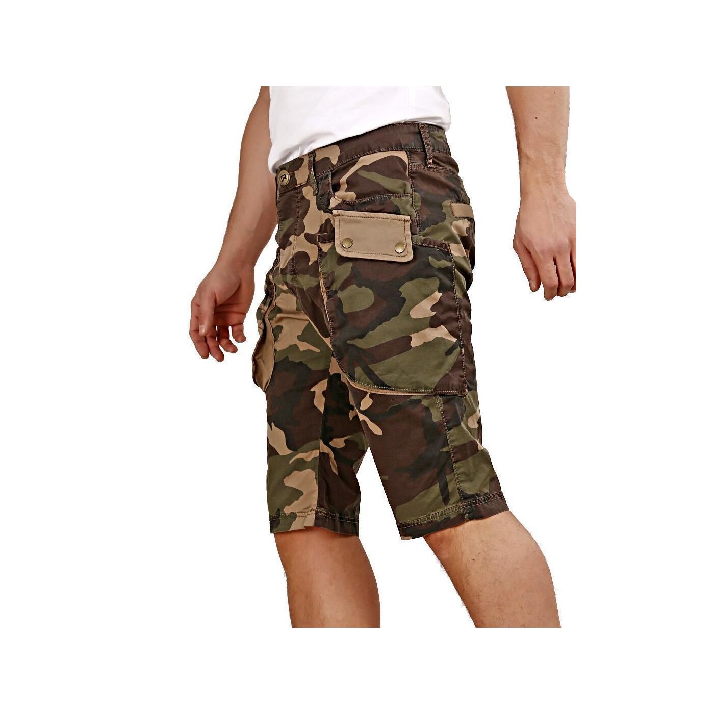 mens camo capri shorts