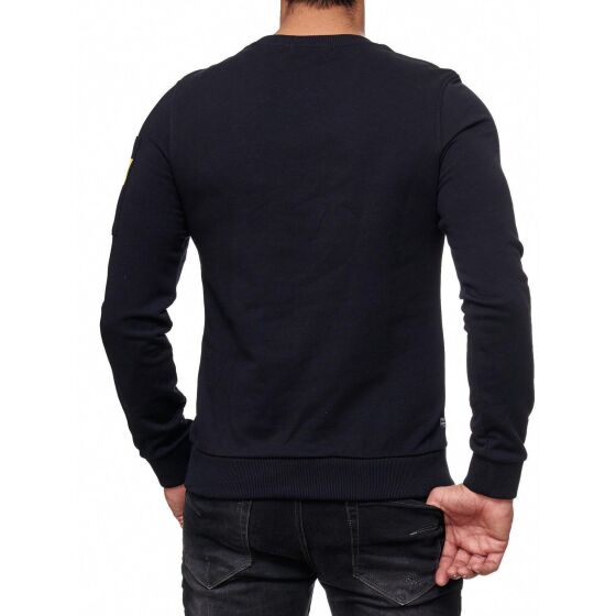 Red Bridge Mens TRBC Wild Wolf Pack Pullover Sweatshirt Sweater Black