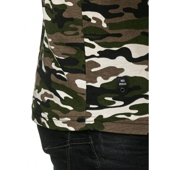 Red Bridge Herren T-Shirt Stitched Flowers Camouflage