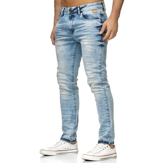 Patched chain jeans light blue