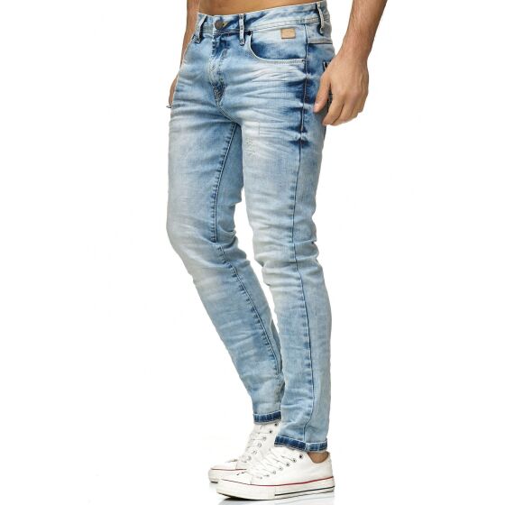 Patched chain jeans light blue