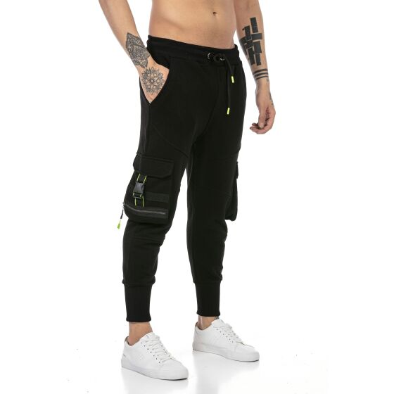 Red Bridge Mens Jogger Pants